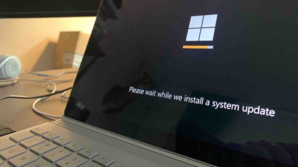 Systemaktualisierung und Updates auf einem Microsoft Surface Notebook